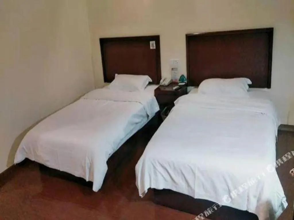 Greentree Inn Suzhou Wujiang Zhenze Town Zhennan Road Express Hotel 3*, Suzhou (Jiangsu)